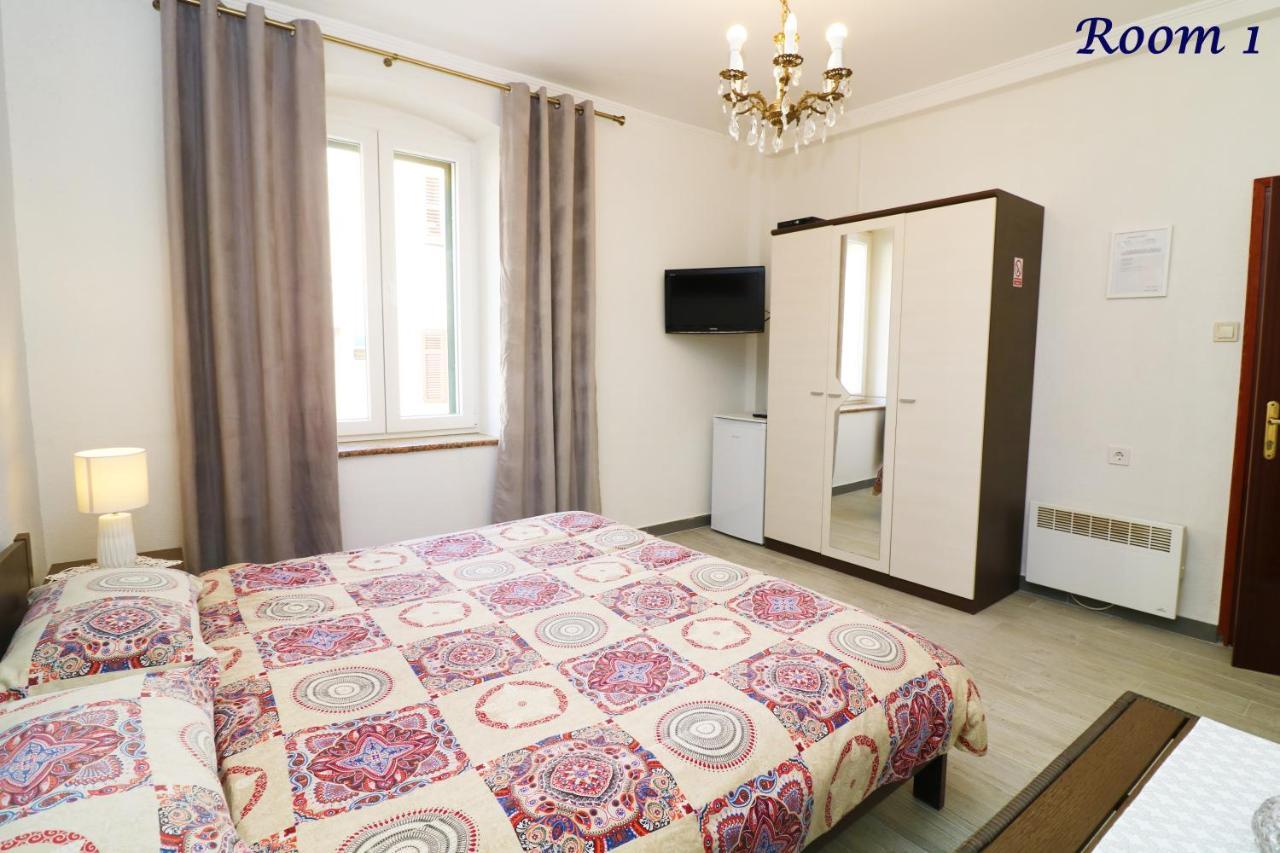 Old Town Rooms And Apartment بوريتش المظهر الخارجي الصورة
