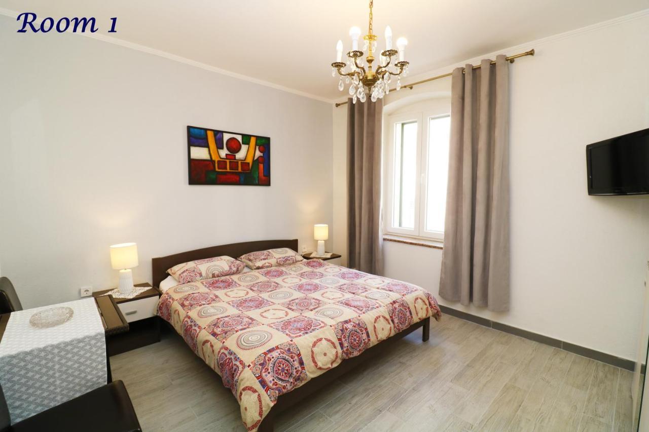 Old Town Rooms And Apartment بوريتش المظهر الخارجي الصورة